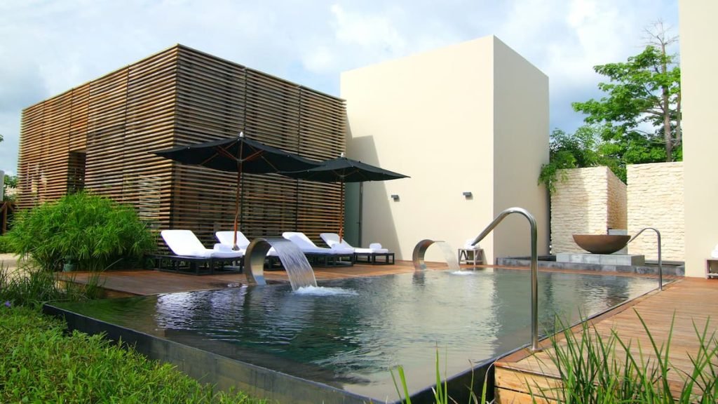 NIZUC Resort & Spa