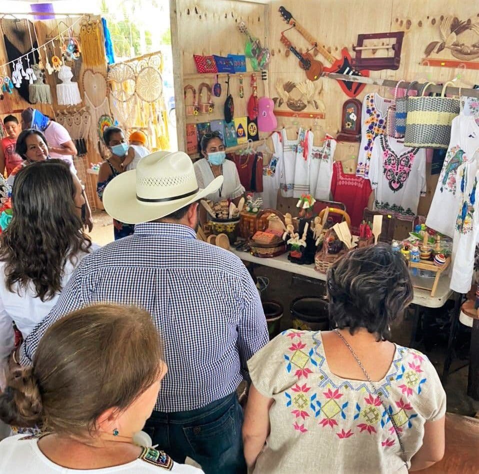Quintana Roo promueve marcas propias en ferias regionales para avanzar en la reactivación económica