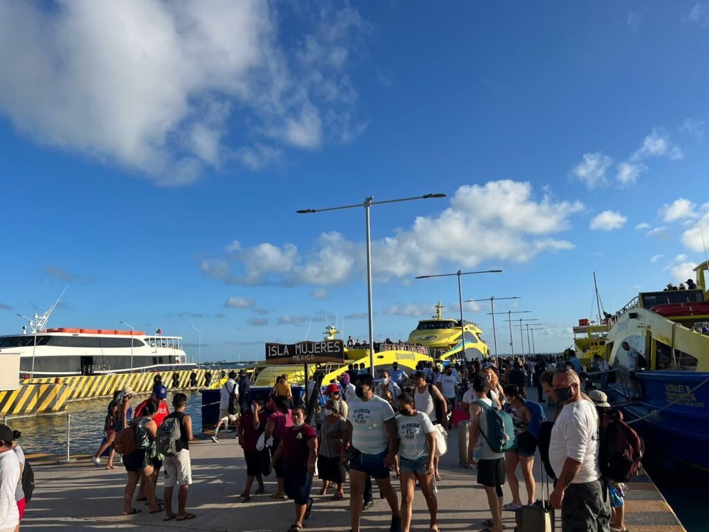 Terminales marítimas administradas por APIQROO movieron más de 615 mil pasajeros durante Semana Santa