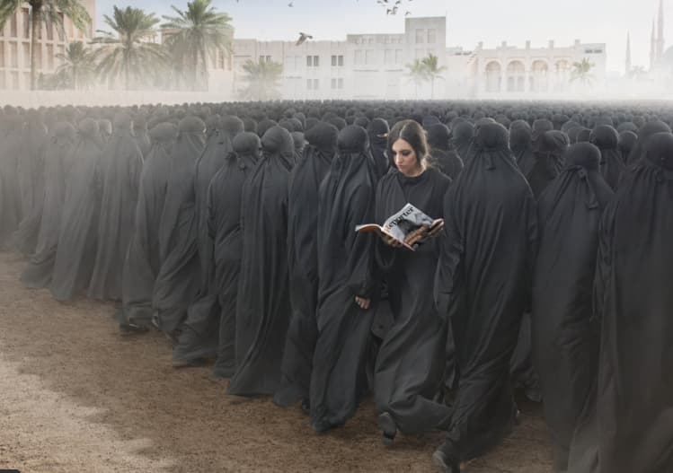 Esta foto no es de la artista afgana Shamsia Hassani sino de un anuncio publicitario
