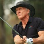 “El Tiburón” Greg Norman, acaba de firmar un acuerdo con la promotora inmobiliaria Tantum, de Jorge Gastélum, para diseñar dos campos de golf clase mundial