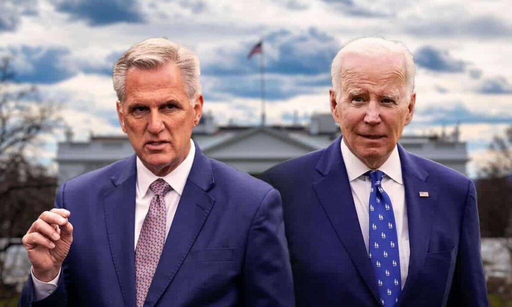 Kevin McCarthy y Joe Biden