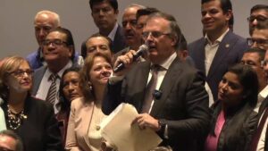 Marcelo Ebrard anunció que tiene la intención de dejar su cargo el 12 de junio para postularse como candidato presidencial por el partido político Morena