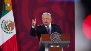 AMLO establece normas para la sucesión presidencial en México