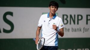 Rodrigo Pacheco se consagra campeón en la categoría de dobles juvenil