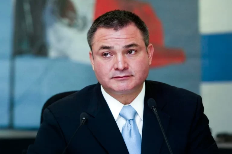 Genaro García Luna deberá pagar más de 2 mil 400 millones de dólares: UIF detalla sentencia en EE.UU.