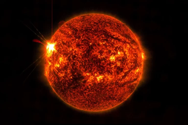 Explosión solar de magnitud X2.7: la más potente del año podría impactar las comunicaciones en la Tierra