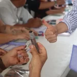 Denuncian acarreo y “acordeones comestibles” durante jornada electoral 2025