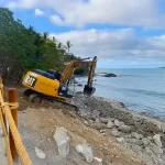 Derriban muro ilegal en Sayulita que bloqueaba acceso a la playa